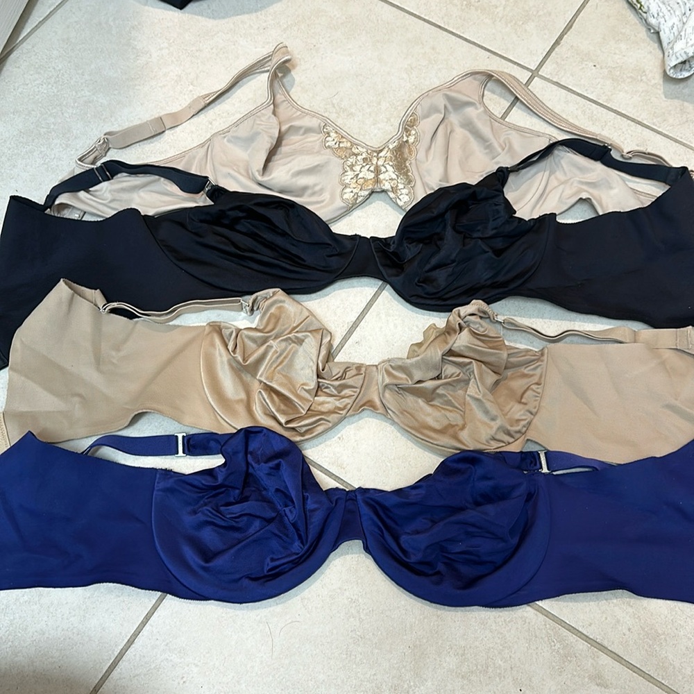 Lot of four 36C Bras Soma / Bali